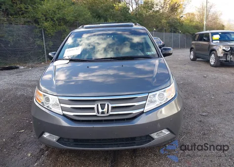 2011 Honda Odyssey Touring/Touring Elite из США, поврежденный, VIN 5FNRL5H93BB015336